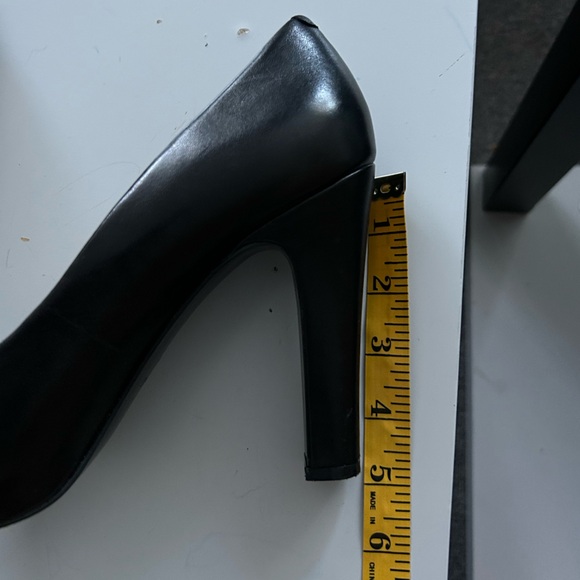 Nine West black elegant block heels 8.5M - Picture 5 of 5